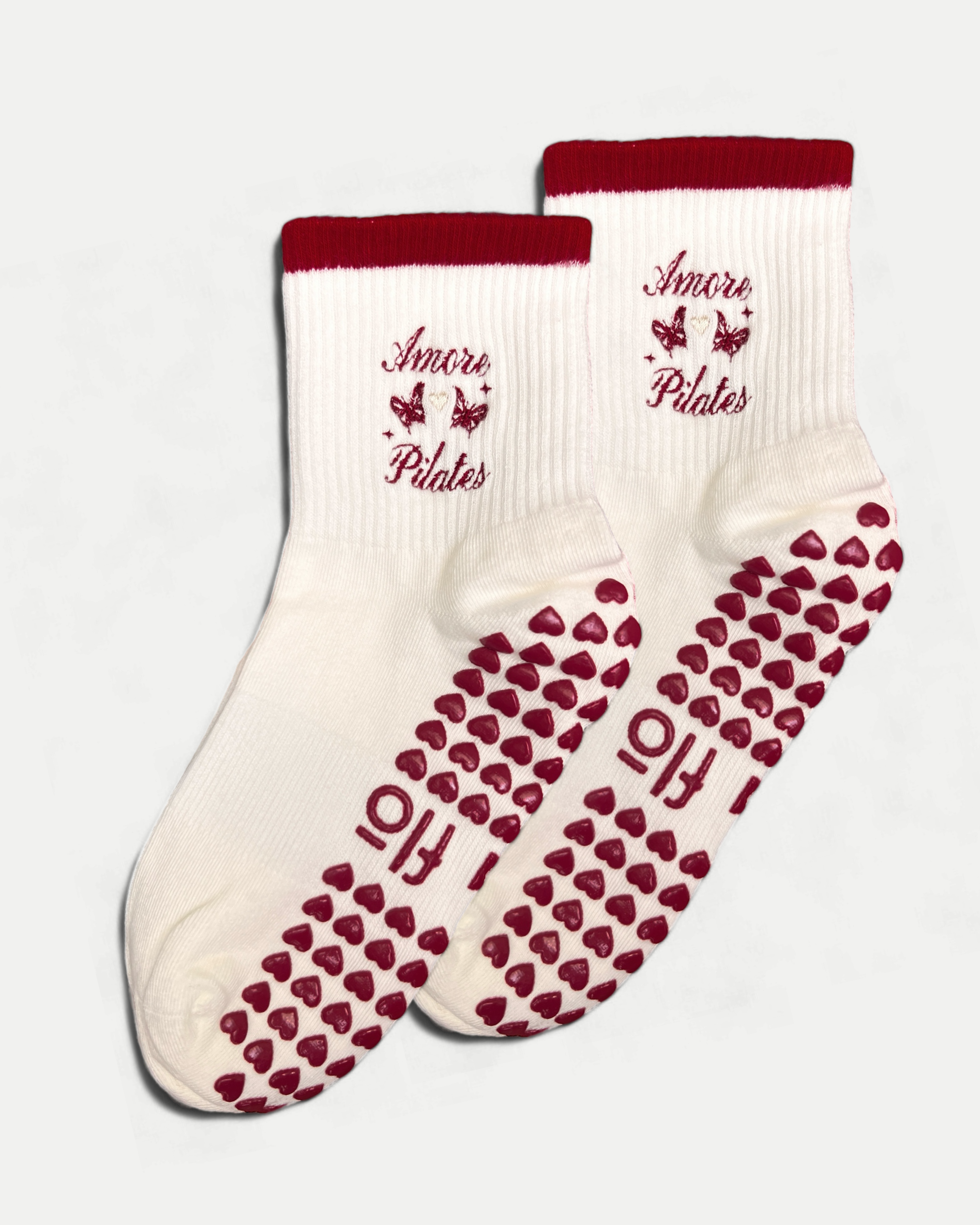 AMORE PILATES CREW GRIP SOCKS - CREAM/RED: M-L